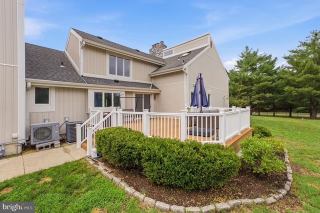 970 BORTONS LANDING RD, Moorestown, NJ 08057