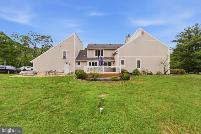 970 BORTONS LANDING RD, Moorestown, NJ 08057