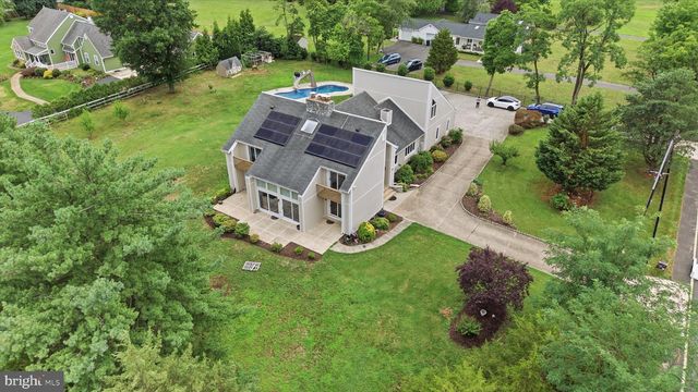 970 BORTONS LANDING RD, Moorestown, NJ 08057