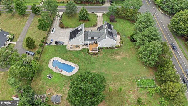 970 BORTONS LANDING RD, Moorestown, NJ 08057
