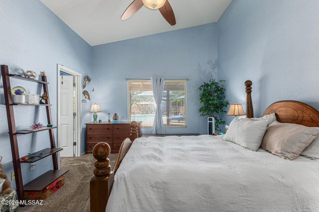 948 S Goldenweed Way, Tucson, AZ 85748