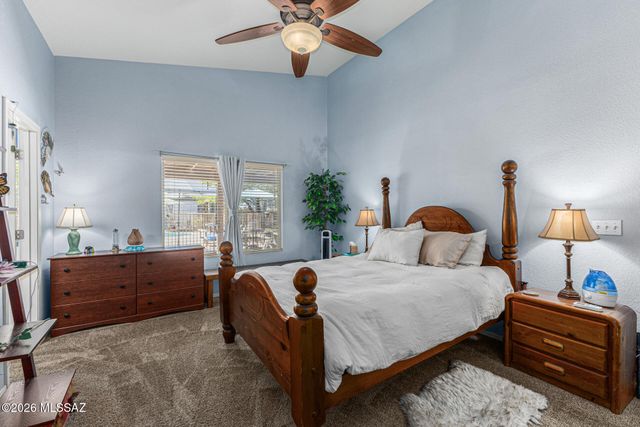 948 S Goldenweed Way, Tucson, AZ 85748