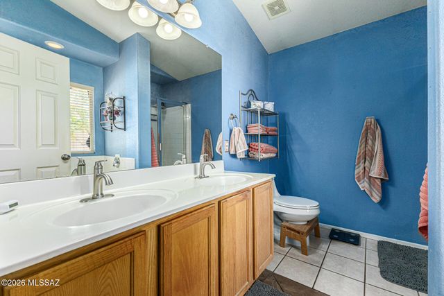 948 S Goldenweed Way, Tucson, AZ 85748