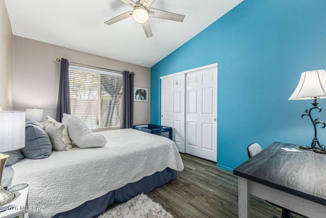 948 S Goldenweed Way, Tucson, AZ 85748