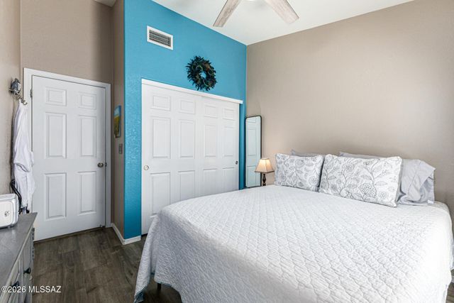 948 S Goldenweed Way, Tucson, AZ 85748