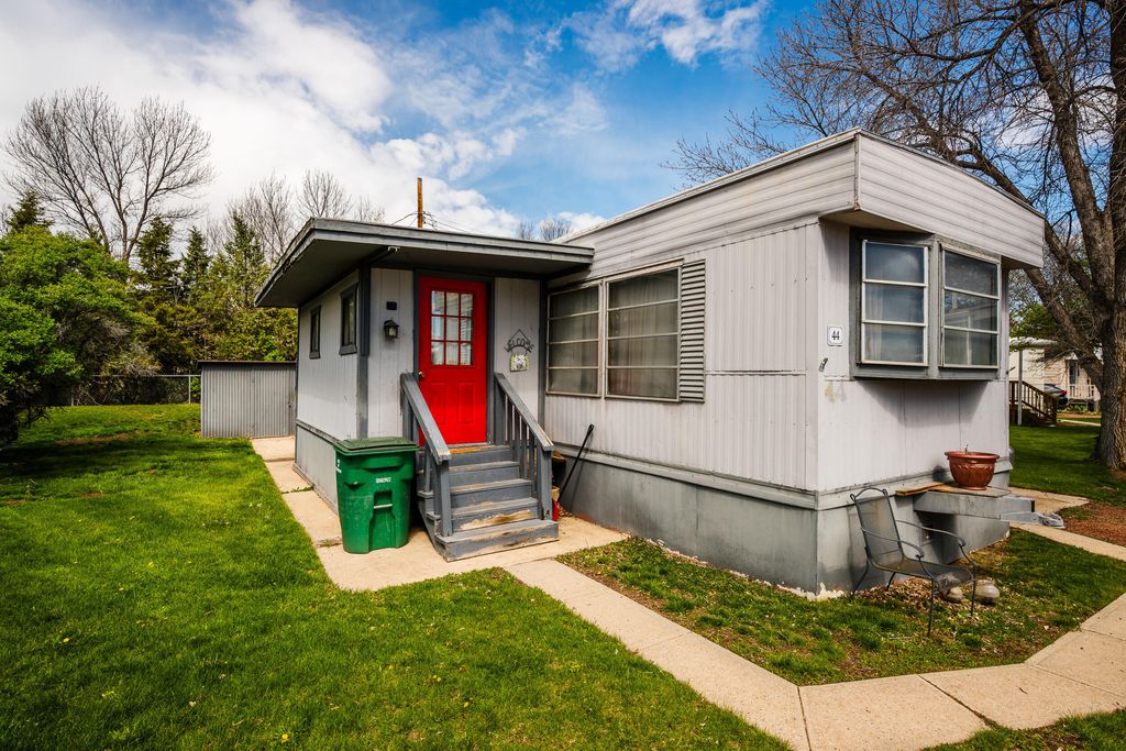 420 Airport Road 44, Sheridan, WY 82801