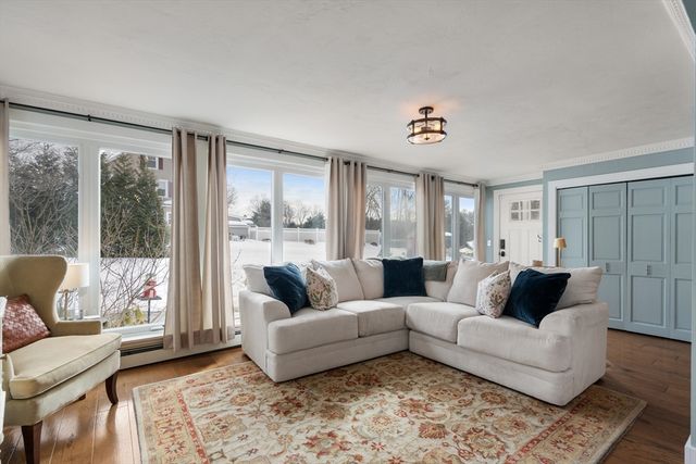 47 Central Street, Southborough, MA 01772