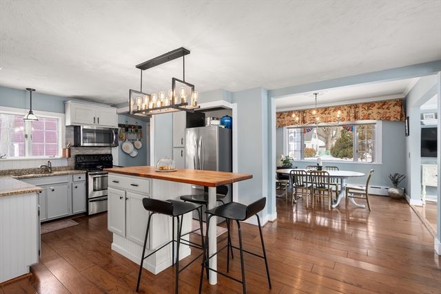 47 Central Street, Southborough, MA 01772