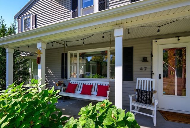 47 Central Street, Southborough, MA 01772