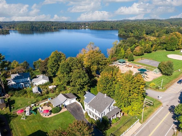 47 Central Street, Southborough, MA 01772