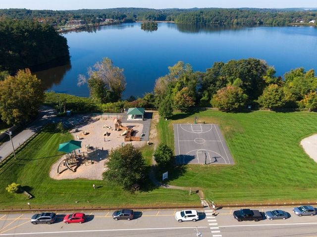 47 Central Street, Southborough, MA 01772