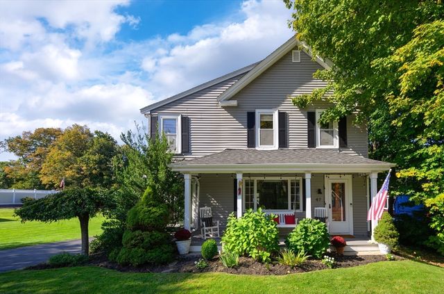 47 Central Street, Southborough, MA 01772