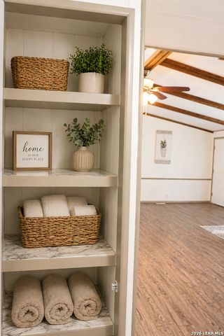 18066 La Gloria Rd, Elmendorf, TX 78112