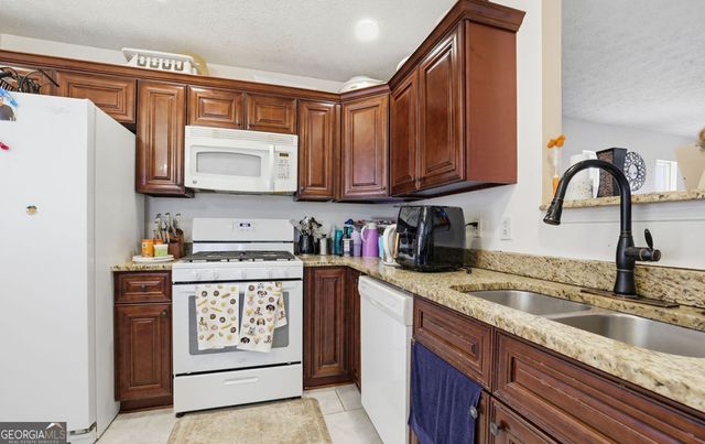 205 Oak Grove Way, Acworth, GA 30102