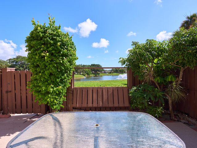 5411 54th Way, West Palm Beach, FL 33409