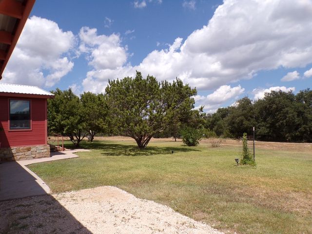 22266 Chula Vista Rd, Christoval, TX 76935