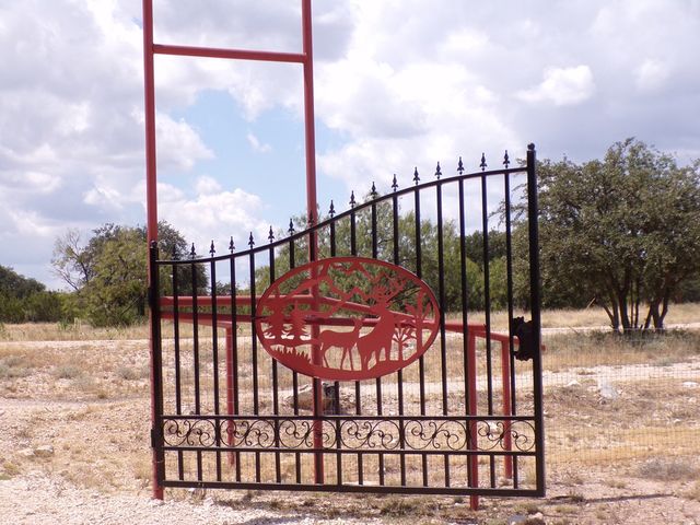 22266 Chula Vista Rd, Christoval, TX 76935