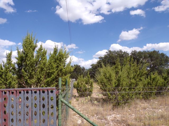 22266 Chula Vista Rd, Christoval, TX 76935