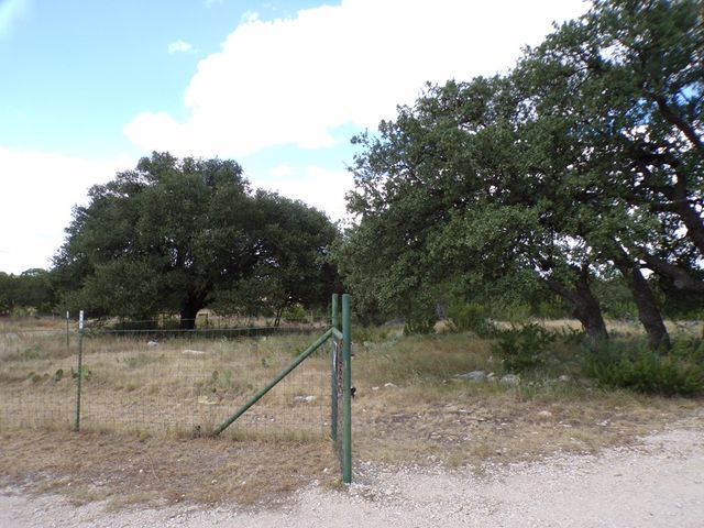 22266 Chula Vista Rd, Christoval, TX 76935