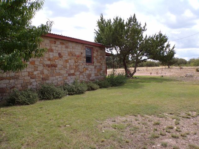22266 Chula Vista Rd, Christoval, TX 76935