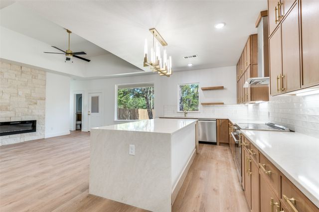 3913 BLUE RIDGE Boulevard, Dallas, TX 75233