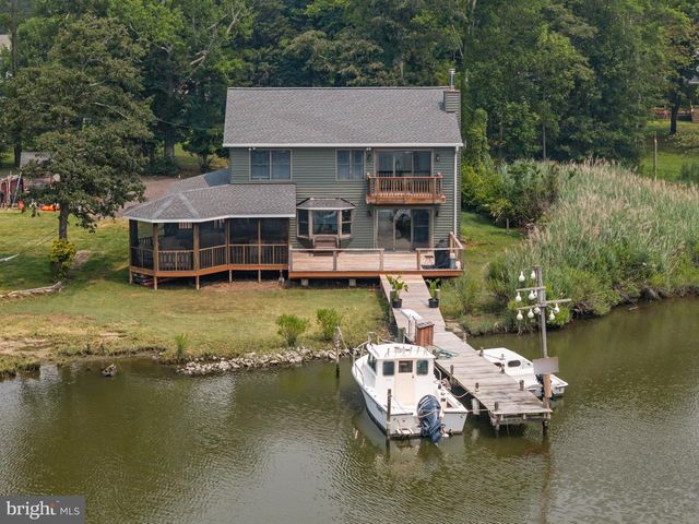 1241 JOHNSON DR, Shady Side, MD 20764