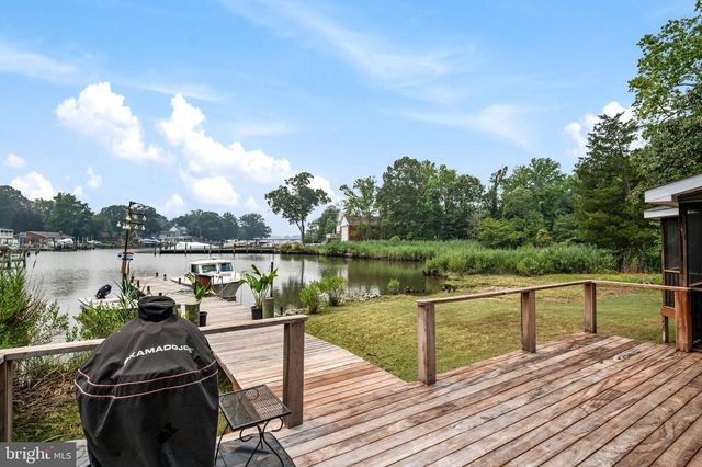 1241 JOHNSON DR, Shady Side, MD 20764