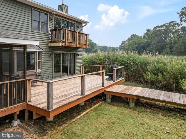 1241 JOHNSON DR, Shady Side, MD 20764