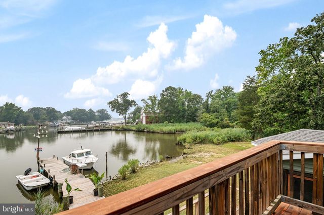 1241 JOHNSON DR, Shady Side, MD 20764