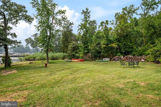 1241 JOHNSON DR, Shady Side, MD 20764