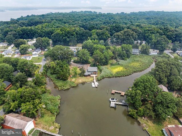 1241 JOHNSON DR, Shady Side, MD 20764