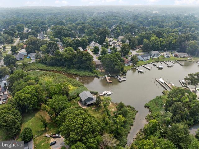 1241 JOHNSON DR, Shady Side, MD 20764
