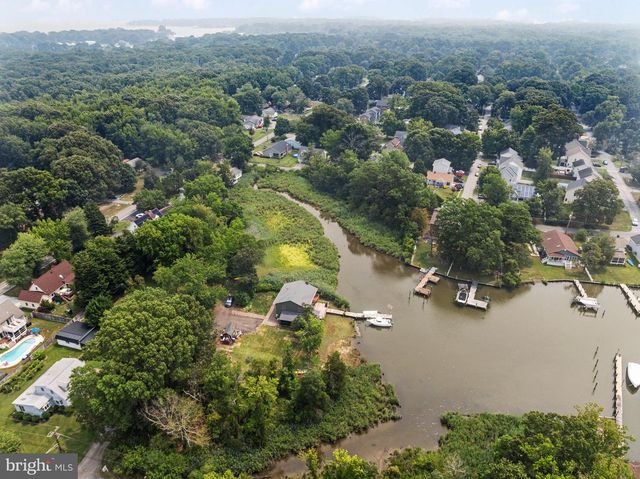 1241 JOHNSON DR, Shady Side, MD 20764