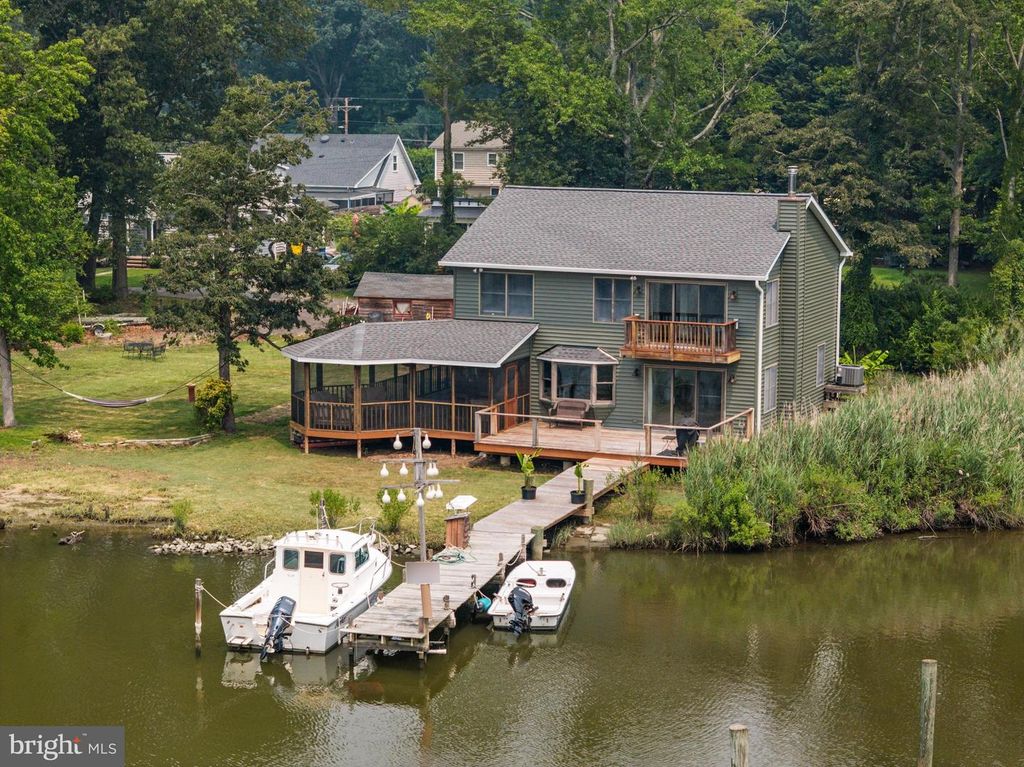 1241 JOHNSON DR, Shady Side, MD 20764