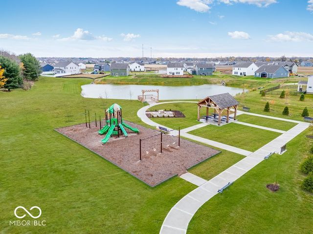 289 Commodore Drive, Pittsboro, IN 46167