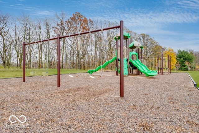 289 Commodore Drive, Pittsboro, IN 46167