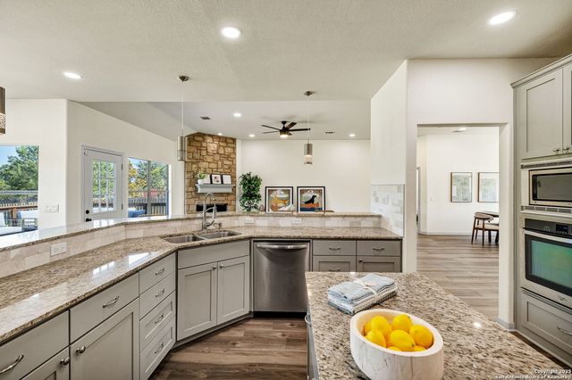 913 Long Mdw, Spring Branch, TX 78070