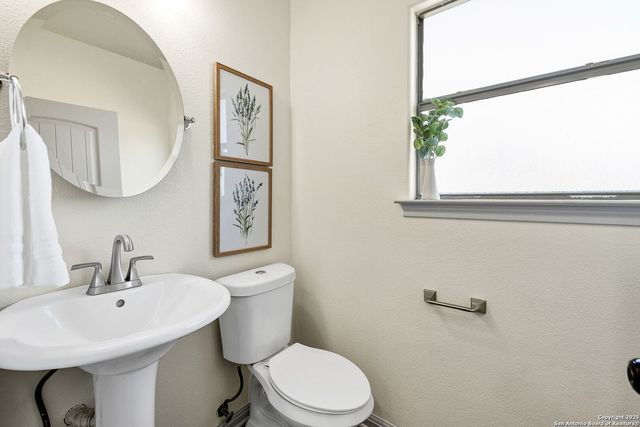 913 Long Mdw, Spring Branch, TX 78070