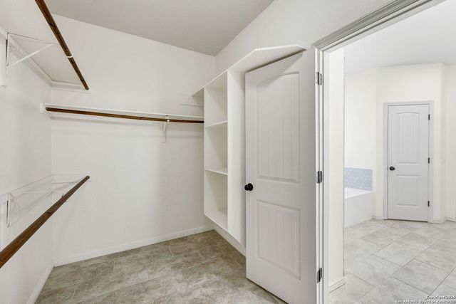 913 Long Mdw, Spring Branch, TX 78070