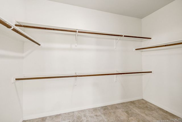 913 Long Mdw, Spring Branch, TX 78070