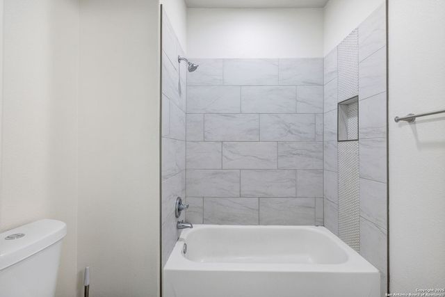 913 Long Mdw, Spring Branch, TX 78070