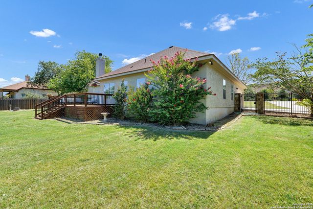 913 Long Mdw, Spring Branch, TX 78070