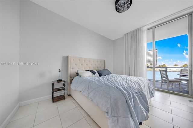 7928 East Dr 305, North Bay Village, FL 33141