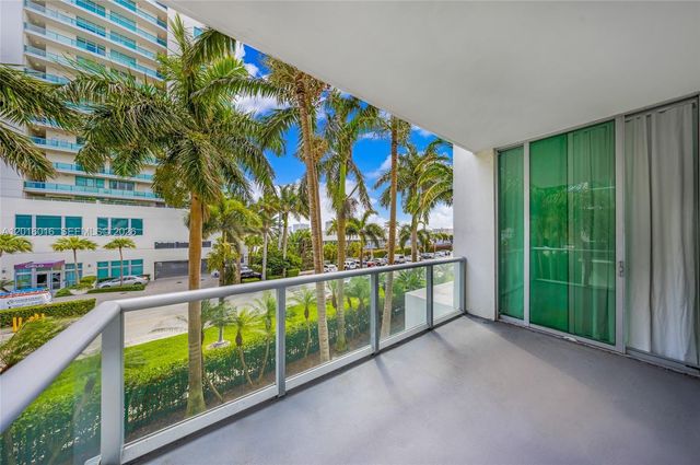 7928 East Dr 305, North Bay Village, FL 33141
