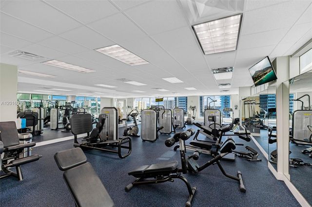 7928 East Dr 305, North Bay Village, FL 33141