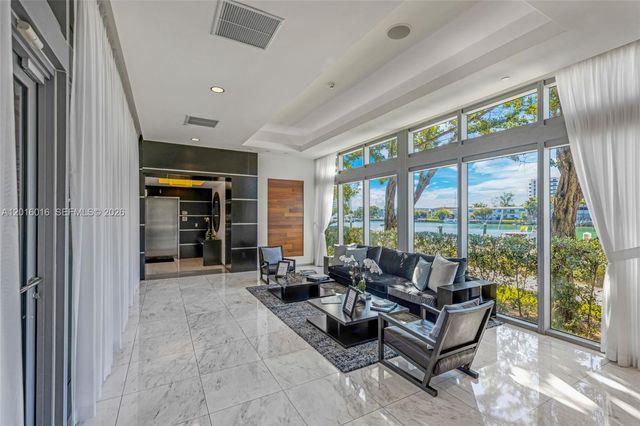 7928 East Dr 305, North Bay Village, FL 33141