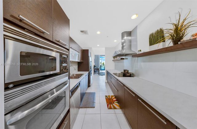 7928 East Dr 305, North Bay Village, FL 33141