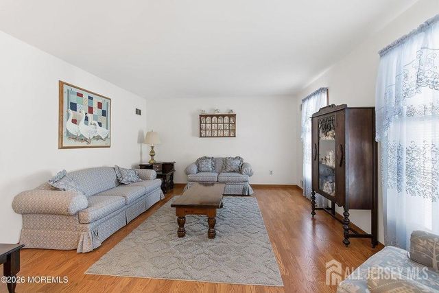 702 Radcliffe Road, Lacey, NJ 08734