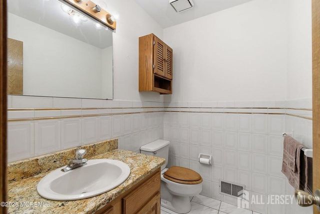 702 Radcliffe Road, Lacey, NJ 08734