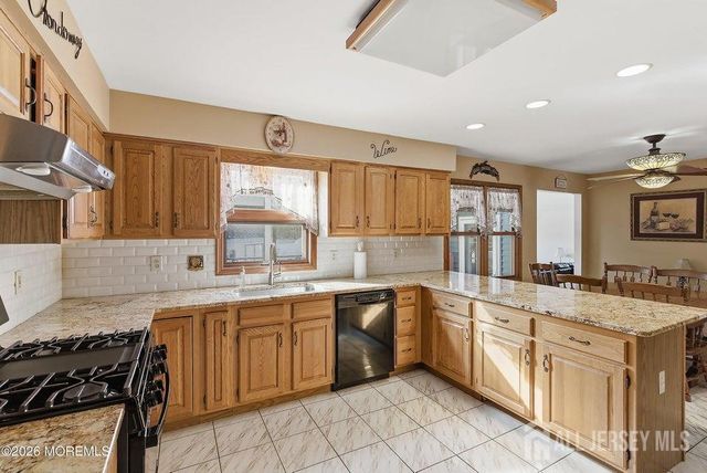 702 Radcliffe Road, Lacey, NJ 08734